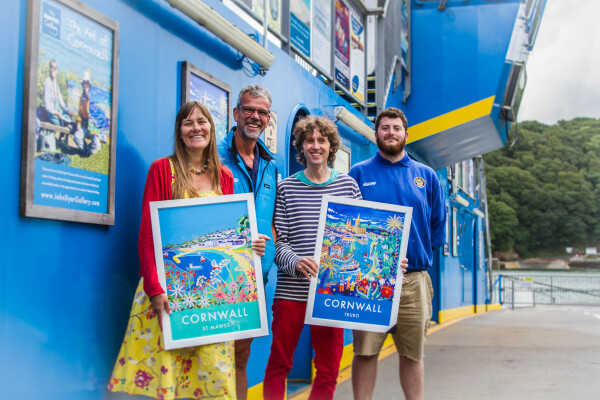 Floating exhibition attracts wave of new visitors