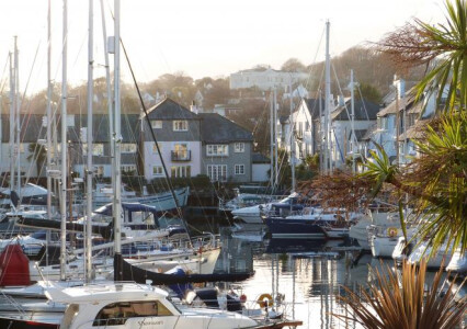 Where to Stay of the Day :: No 5 at Port Pendennis