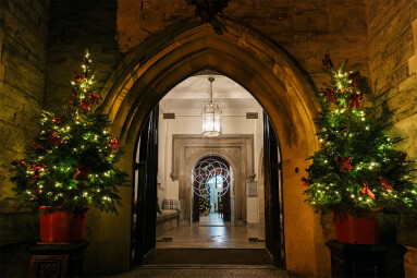 Near-ta Theatre Christmas Time at The Alverton