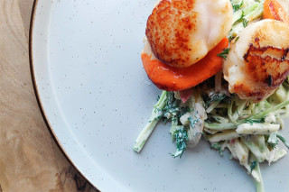 Guest Recipe : Scallops with Apple & Broccoli Remoulade