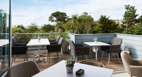 Summer - Dinner Inclusive with St Michaels Resort