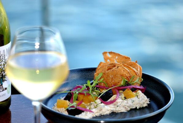 Enjoy a set menu offer from Indidog