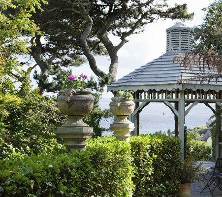 Exploring the Breathtaking Gardens of Falmouth and the Roseland