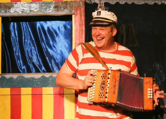 Squashbox: The Sea Show at Trebah