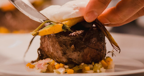 Ollie’s Côte du Boeuf Platter Night with The Alverton Hotel