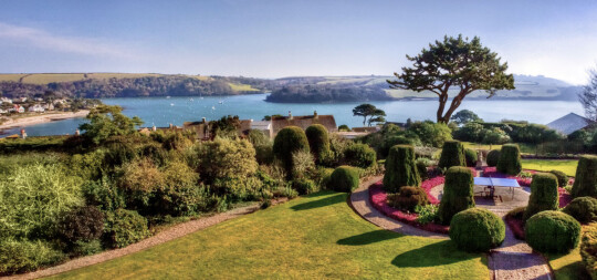 Tall Ships Accommodation: St Mawes Retreats