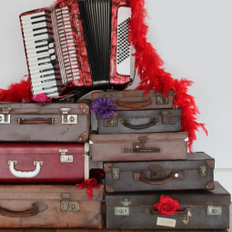 The Suitcase Singers at Trebah Garden